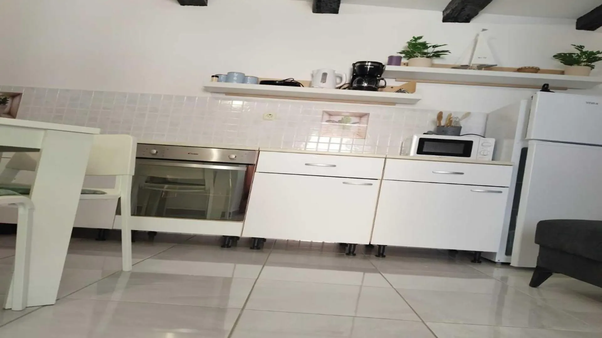 Apartment Leo Povile