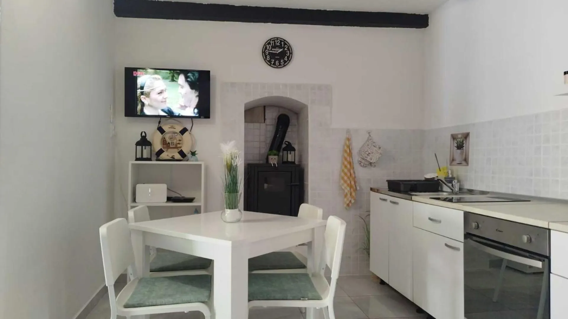 Apartment Leo Povile