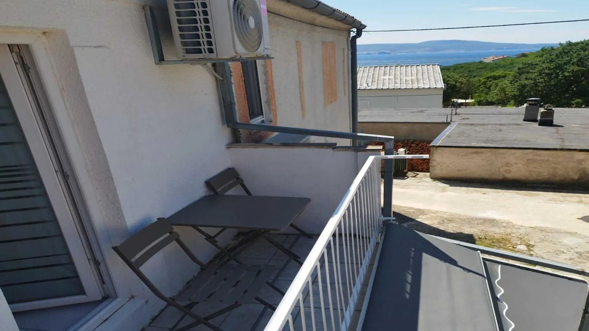 Apartment Leo Povile